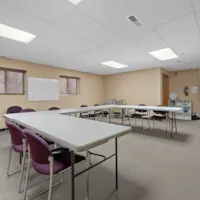 12-use-conference-room-logan-estfrancis-35