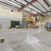 8-use-warehouse-logan-estfrancis-8