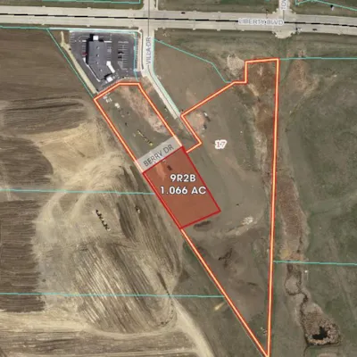 01-9r2b-lot-main-photo