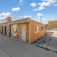 13-25-29-main-exterior